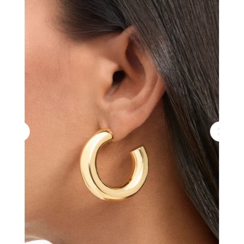 VERONICA BEARD Everyday Hoop 12k Gold-Plated Brass NWT/Great gift
